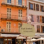 Vieil Antibes, Plage De Sable, Avec Parking
